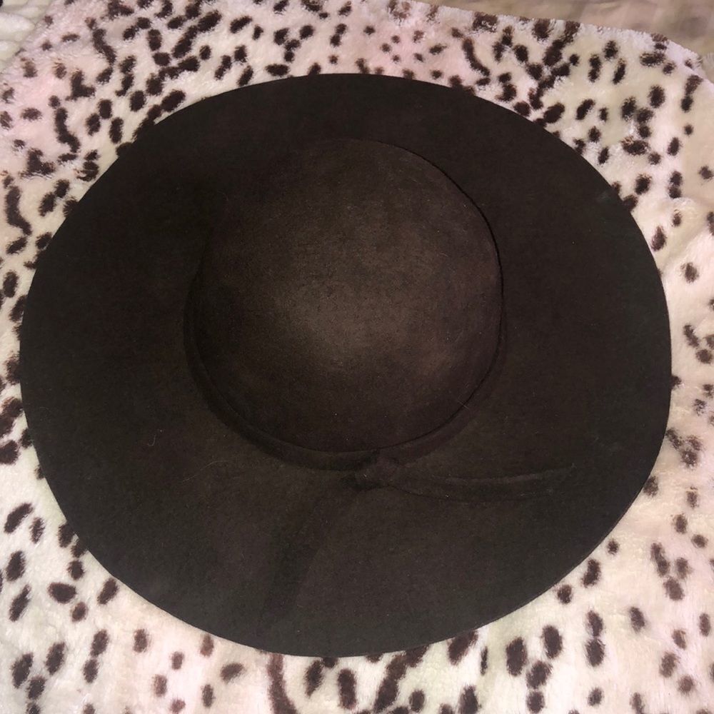 Wool hat 